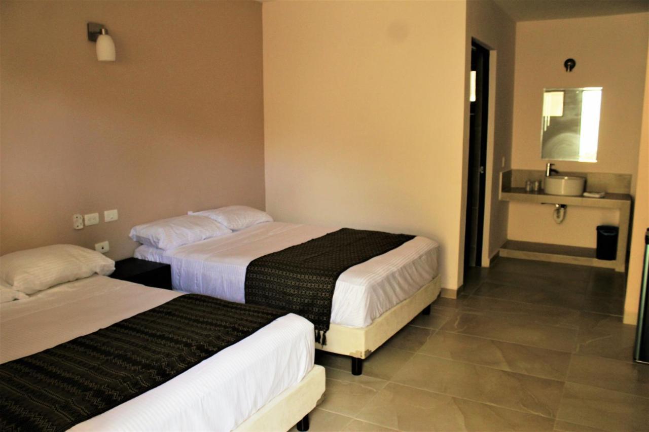 Hotel Virreyes Merida Exterior photo